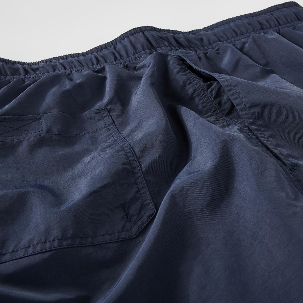 Gant Badeshorts mit Taschen marine