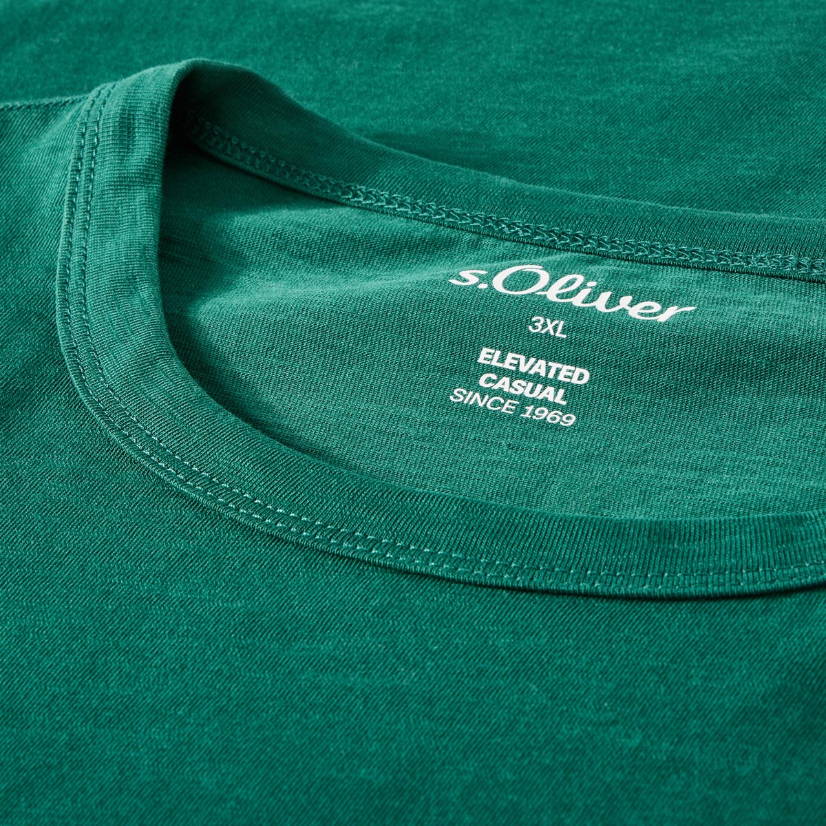 s.Oliver T-Shirt mit Print auf Vorder- und Rückseite oliv