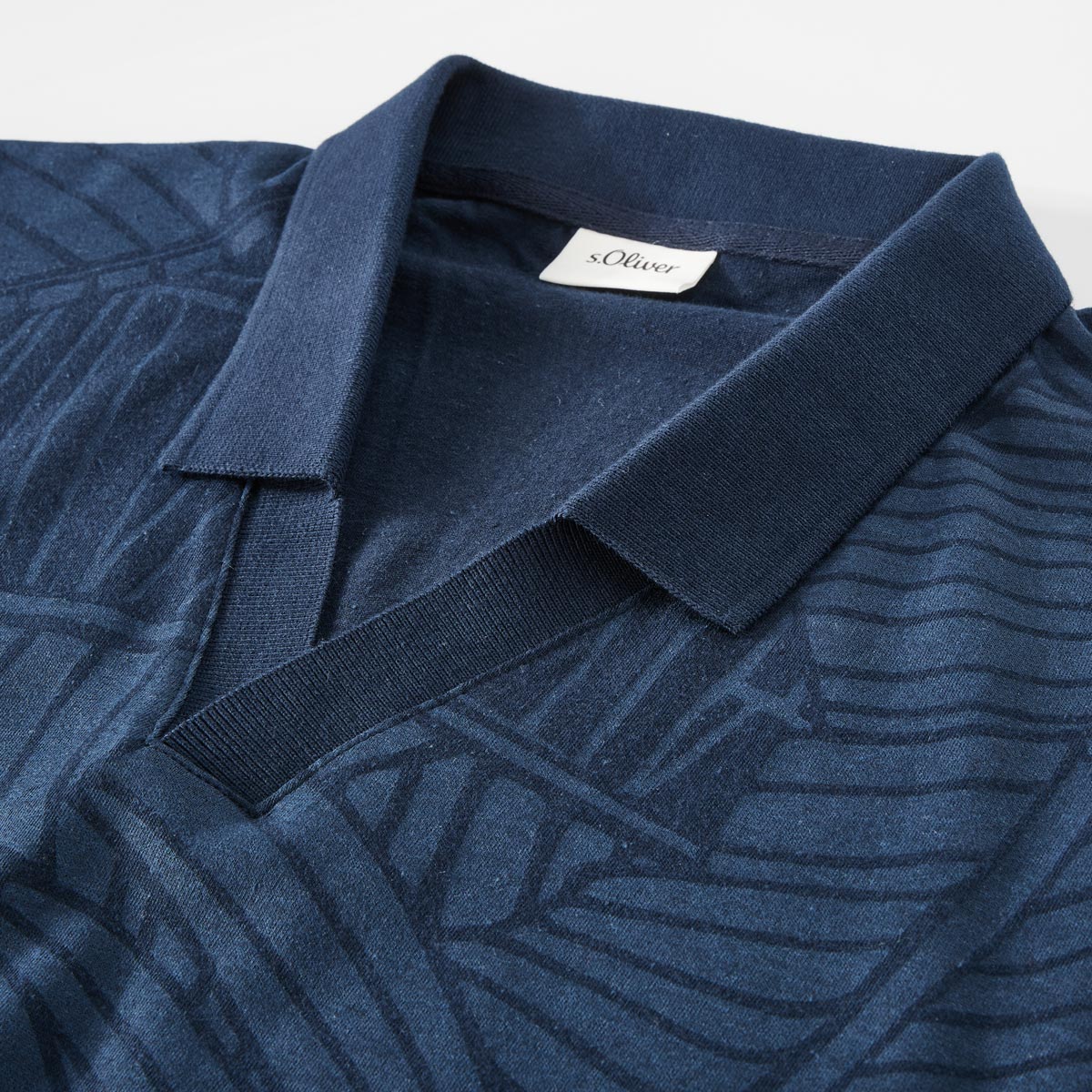 s.Oliver Poloshirt mit Allover-Muster blau