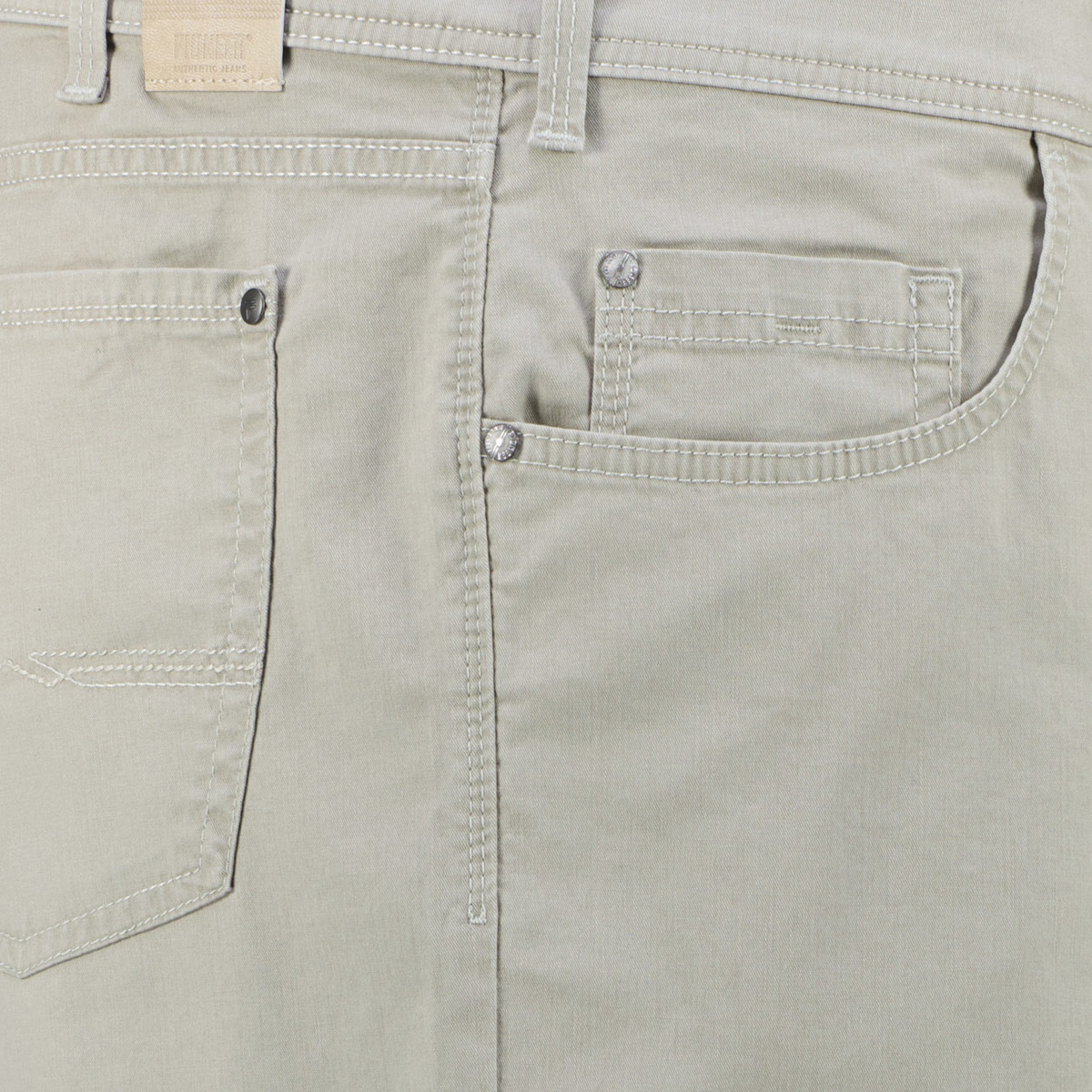 Pioneer Shorts mit Elasthan beige