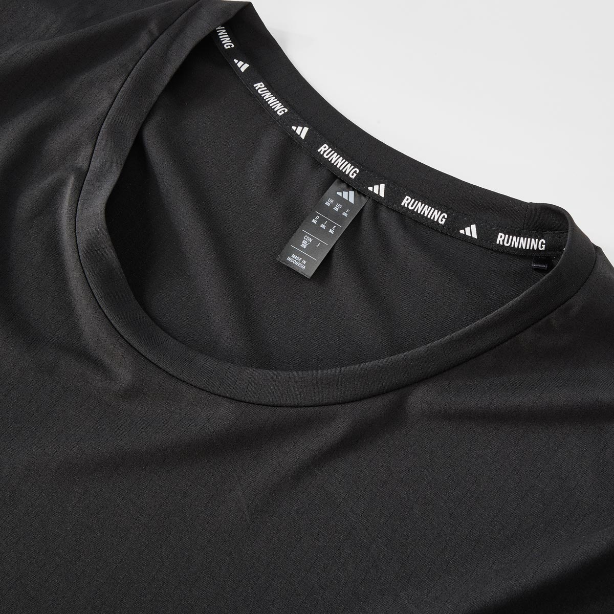 adidas T-Shirt mit Climacool Technologie, atmungsaktiv schwarz