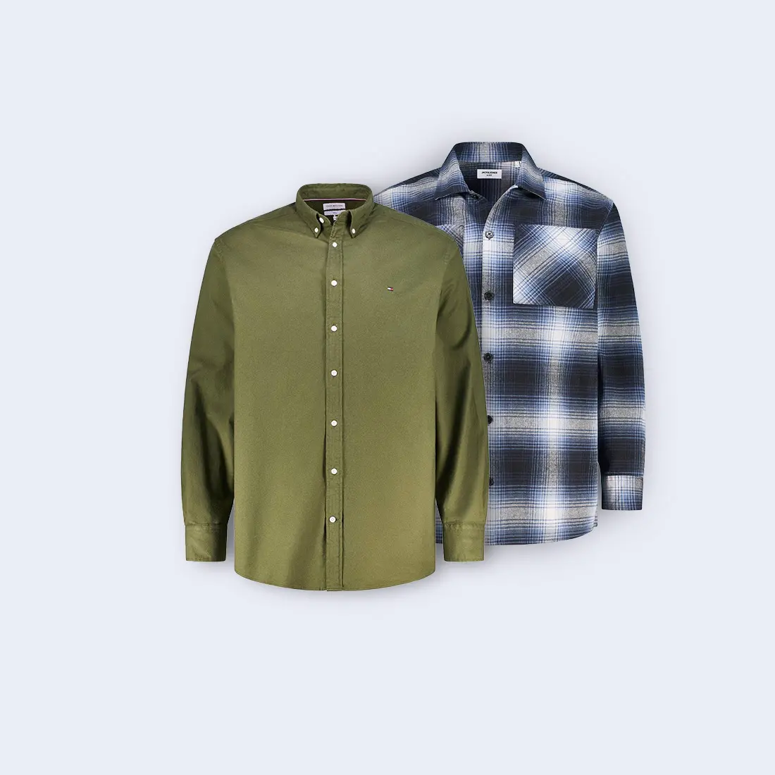 Zwei Hemden in großen Größen: olivgrünes Button-down-Hemd und blau-weiß kariertes Overshirt.