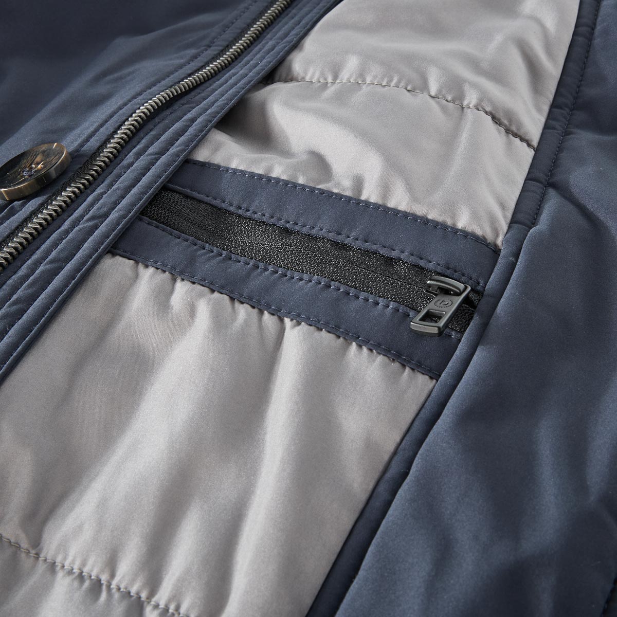 bugatti Wattierte Jacke mit Stehkragen dunkelblau