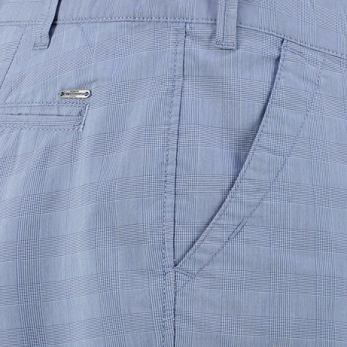 Pioneer Shorts mit Elasthan hellblau