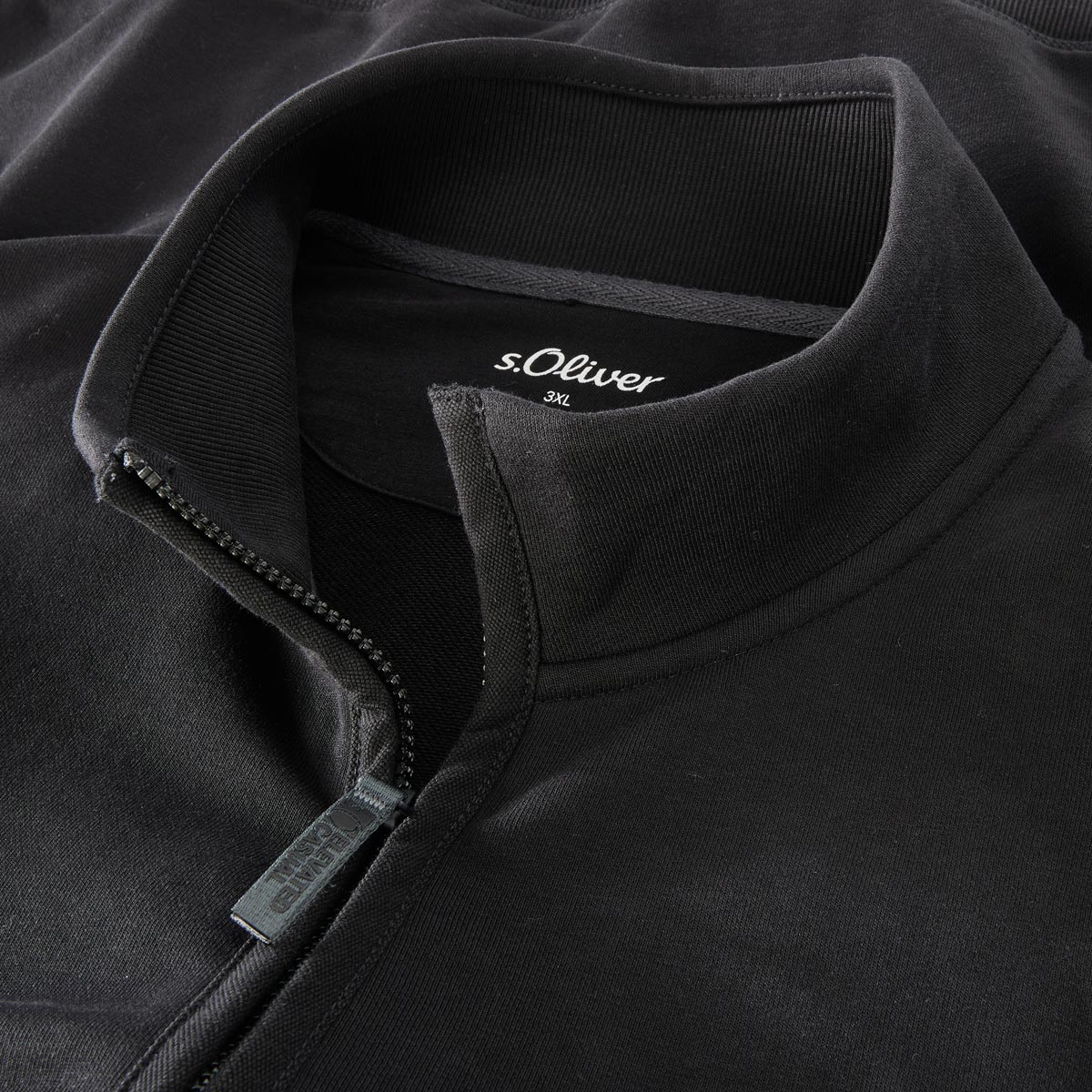 s.Oliver Sweatjacke aus Baumwollmischung schwarz