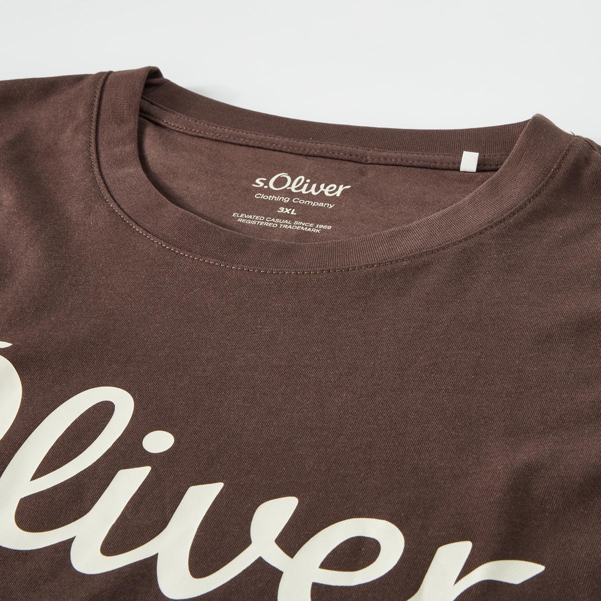 s.Oliver T-Shirt mit Label-Print braun