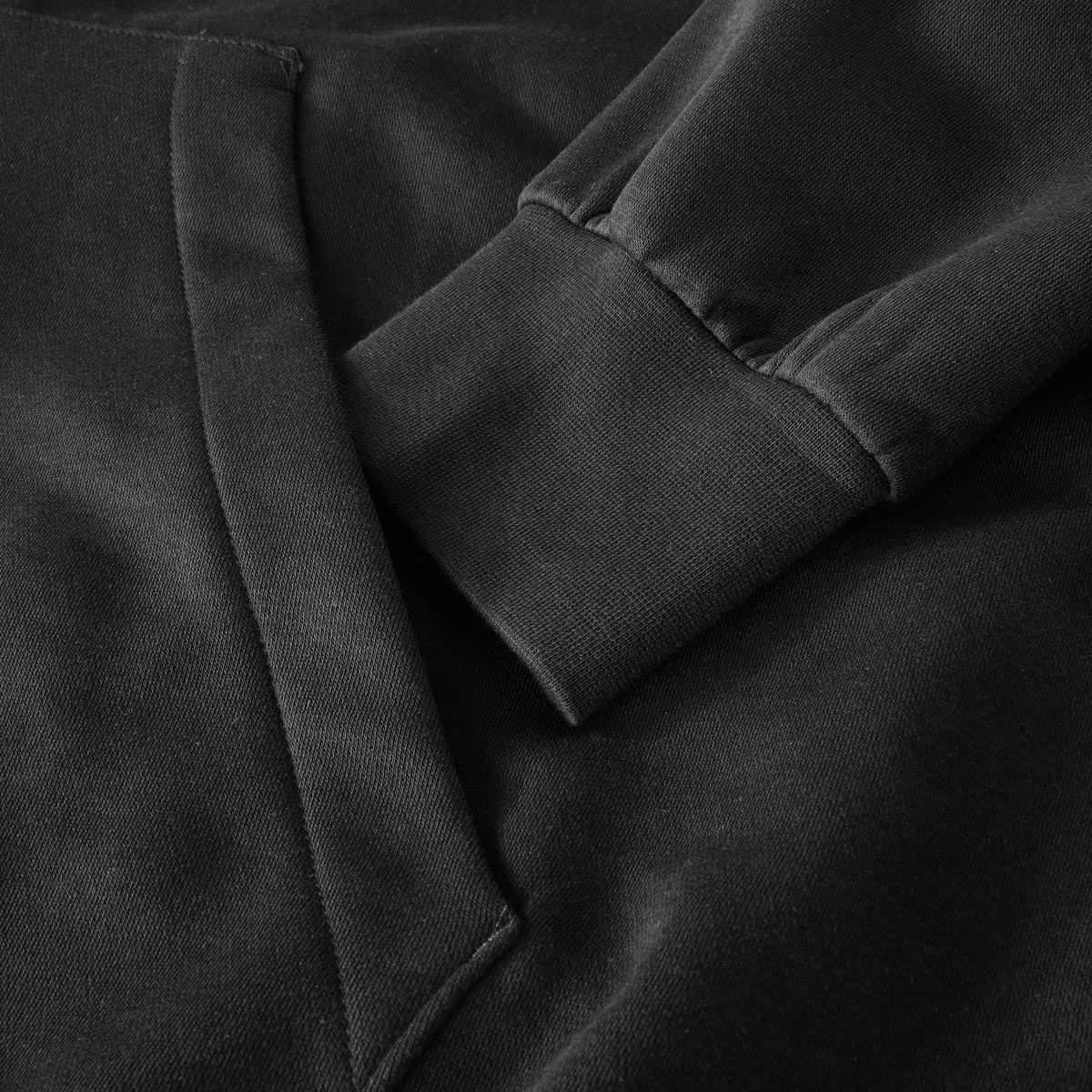 adidas Hoodie aus Materialmix schwarz