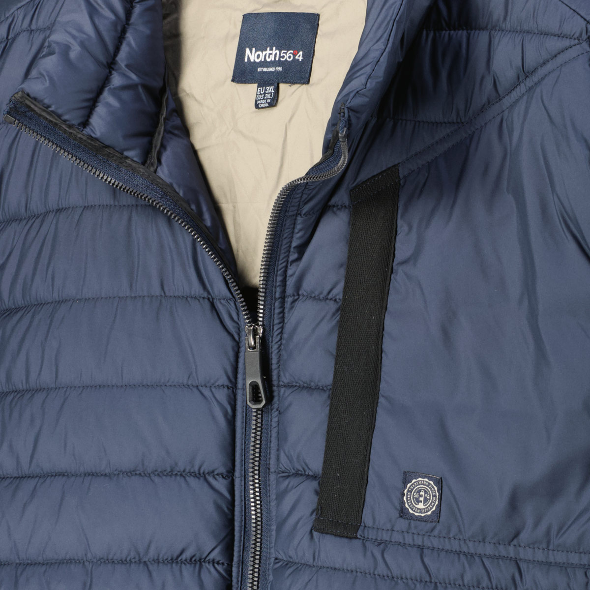 North Steppweste mit seitlichem Stretch-Einsatz dunkelblau