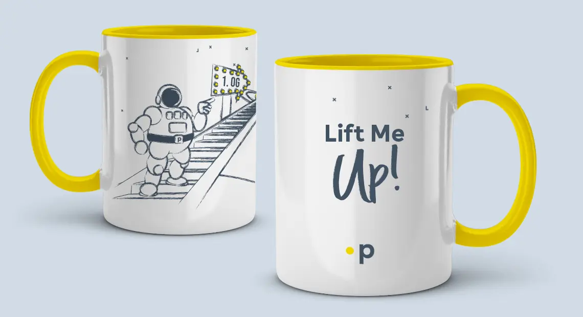 Frontansicht der Pfundskerl Sammeltasse Edition 2 mit Astronaut auf Rolltreppe und Schriftzug „Lift Me Up“