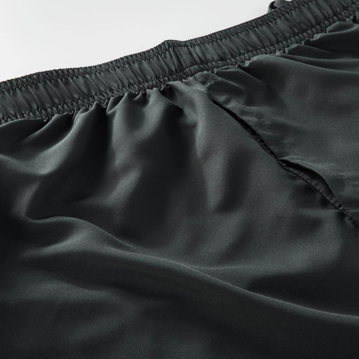 Under Armour Jogging-Shorts mit Dehnbund schwarz