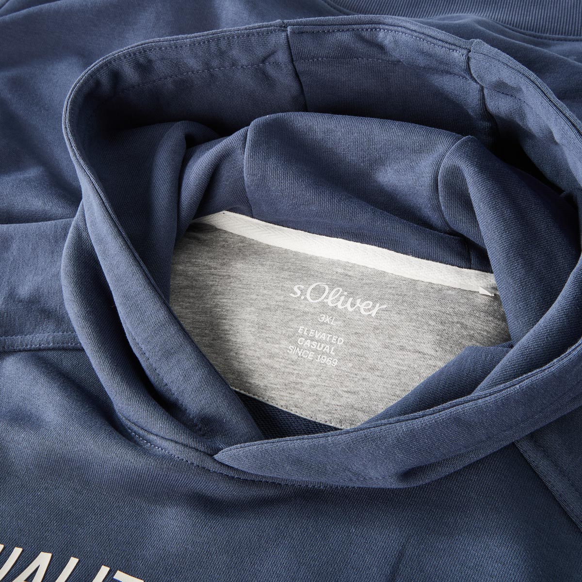 s.Oliver Hoodie mit Label-Print blau