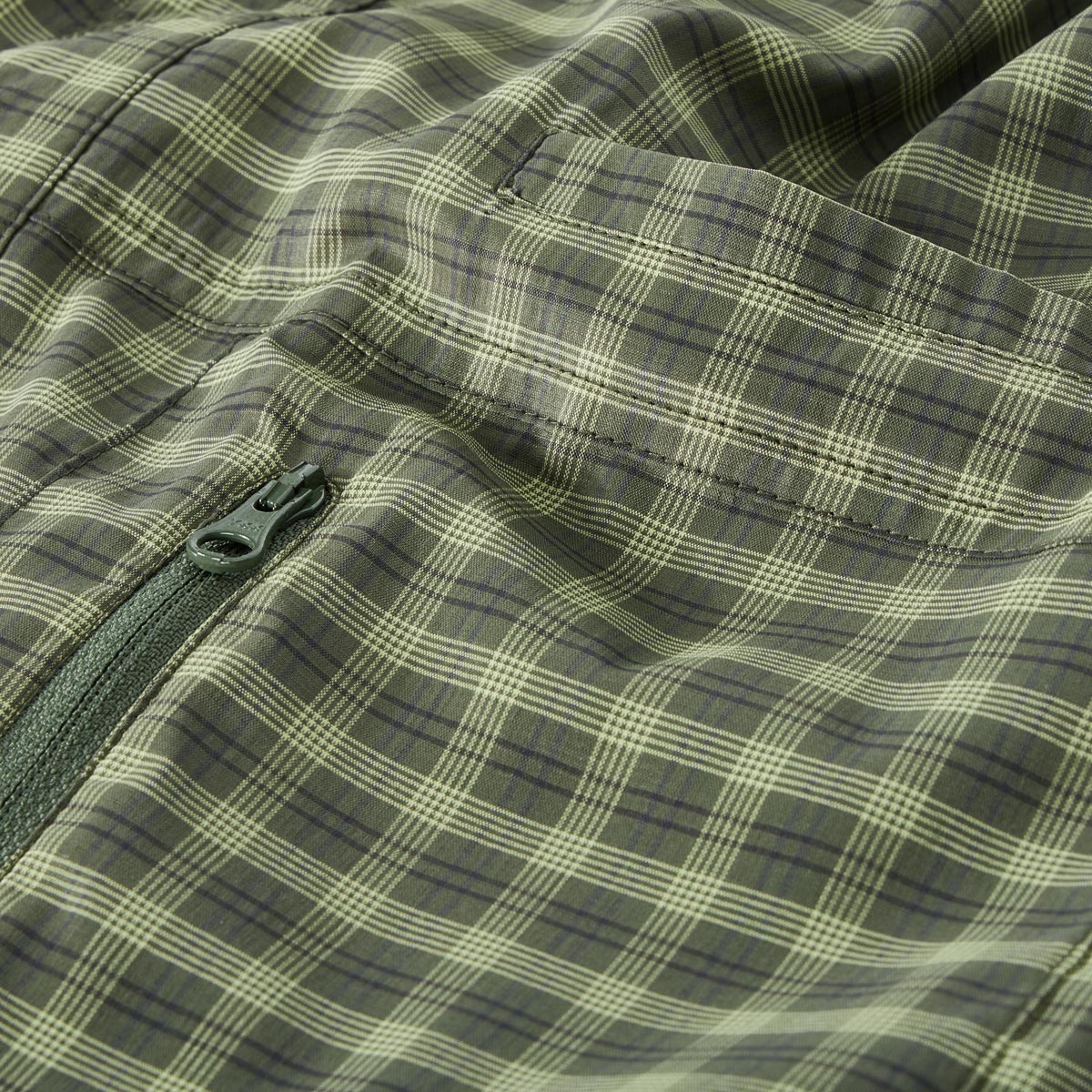 Maier Sports Funktionshemd, schnelltrocknend und feuchtigkeitstransportierend oliv