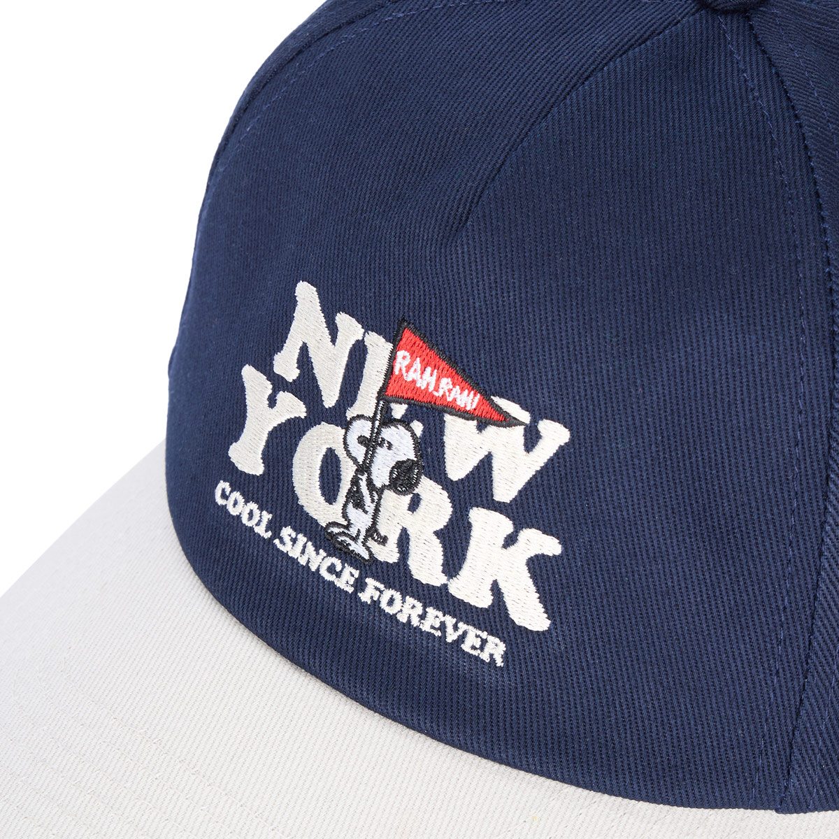 s.Oliver Baseball-Cap mit Peanuts Stickerei weiß