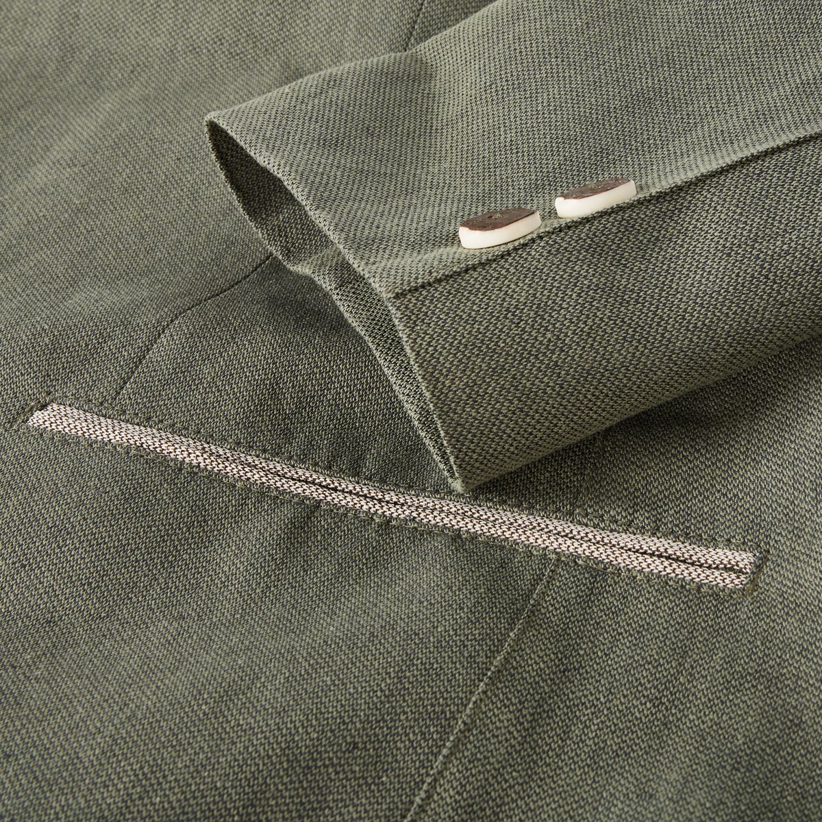 Weis Trachtenjanker mit Leinen grün