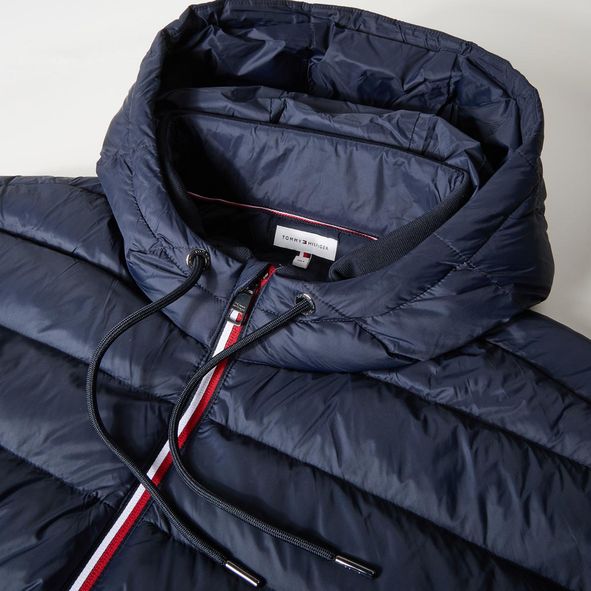 Tommy Hilfiger Sweatjacke mit Kapuze marine