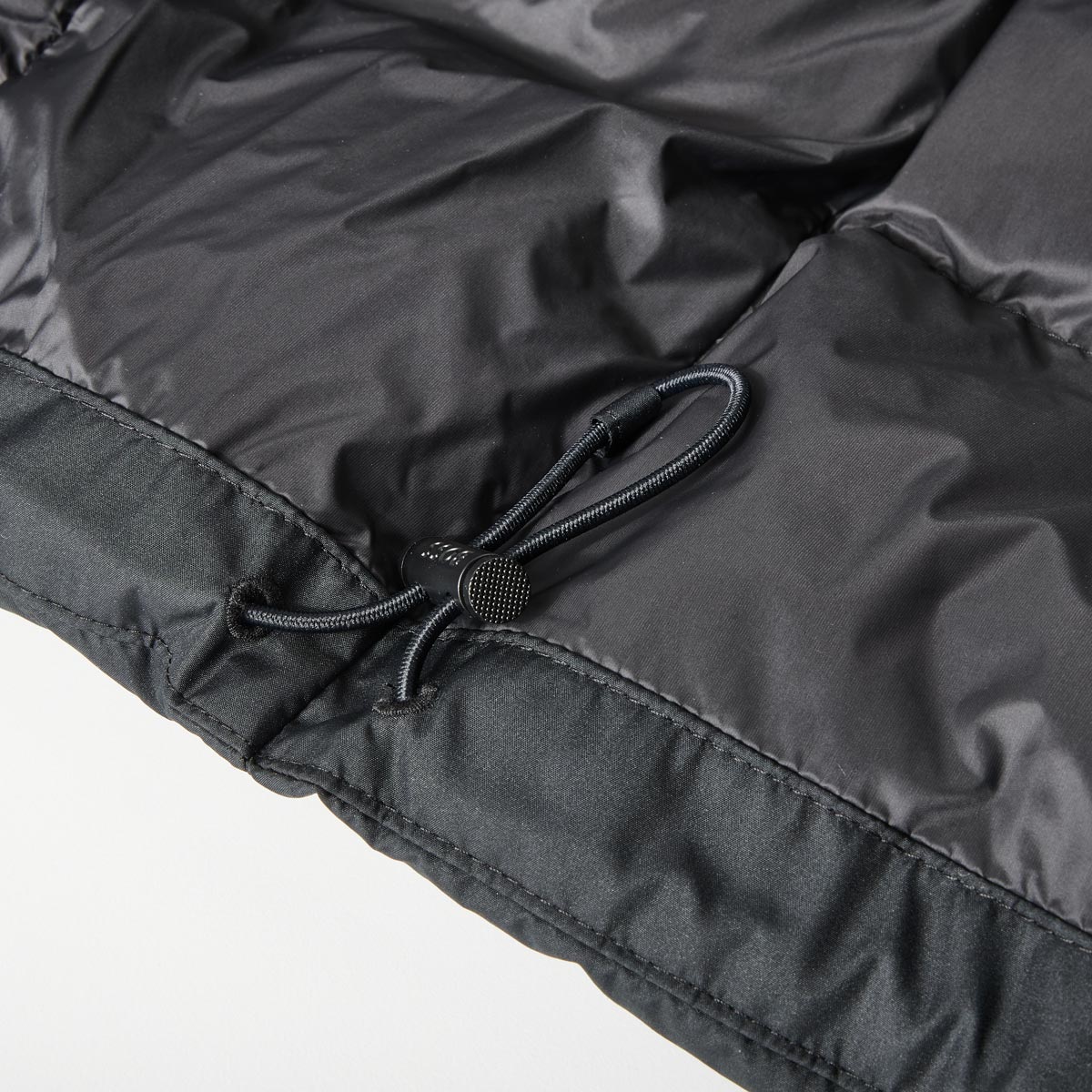 BOSS Winter-Steppjacke mit wärmender Wattierung schwarz