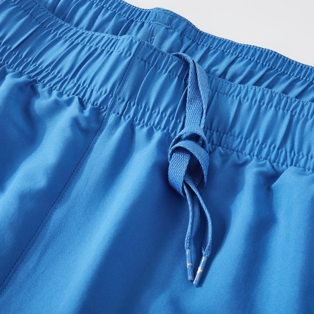 Under Armour Jogging-Shorts mit Dehnbund mittelblau