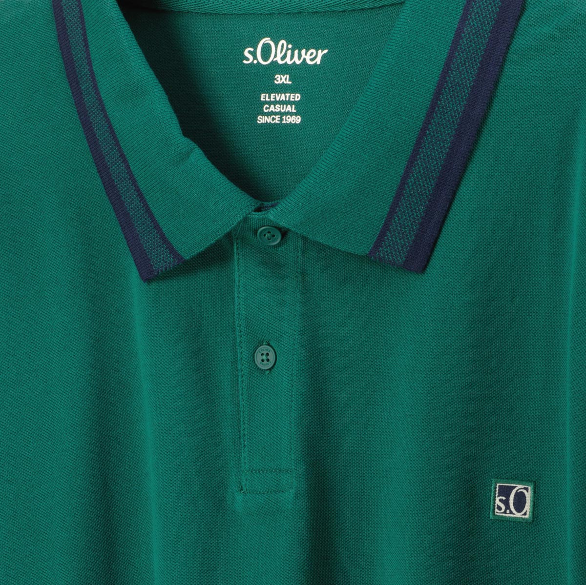 s.Oliver Poloshirt mit Kontrastdetails dunkelgrün