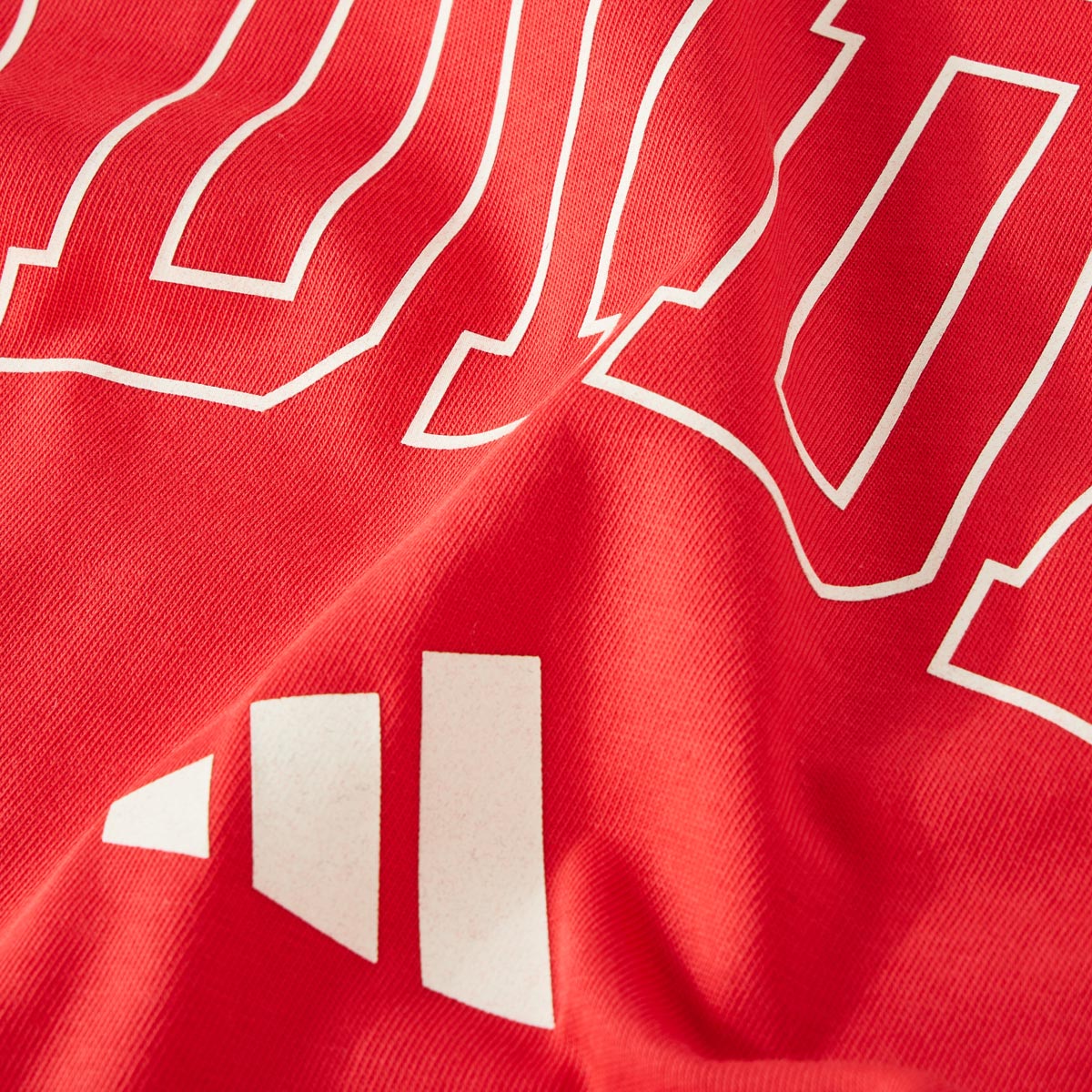 adidas T-Shirt mit Label-Print rot