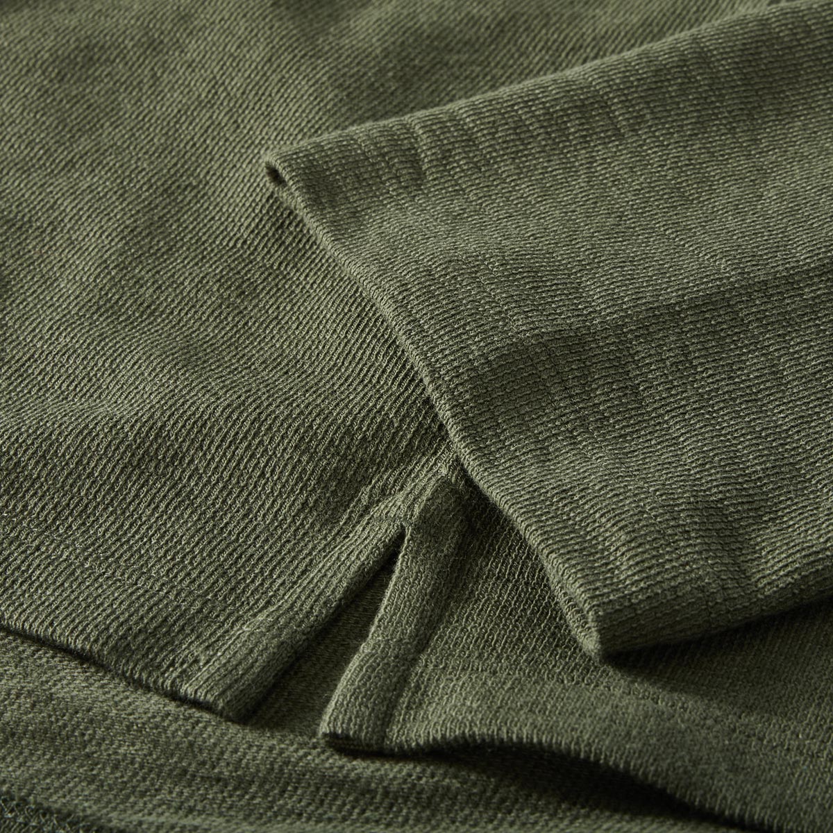 camel active Longsleeve mit Serafinokragen oliv