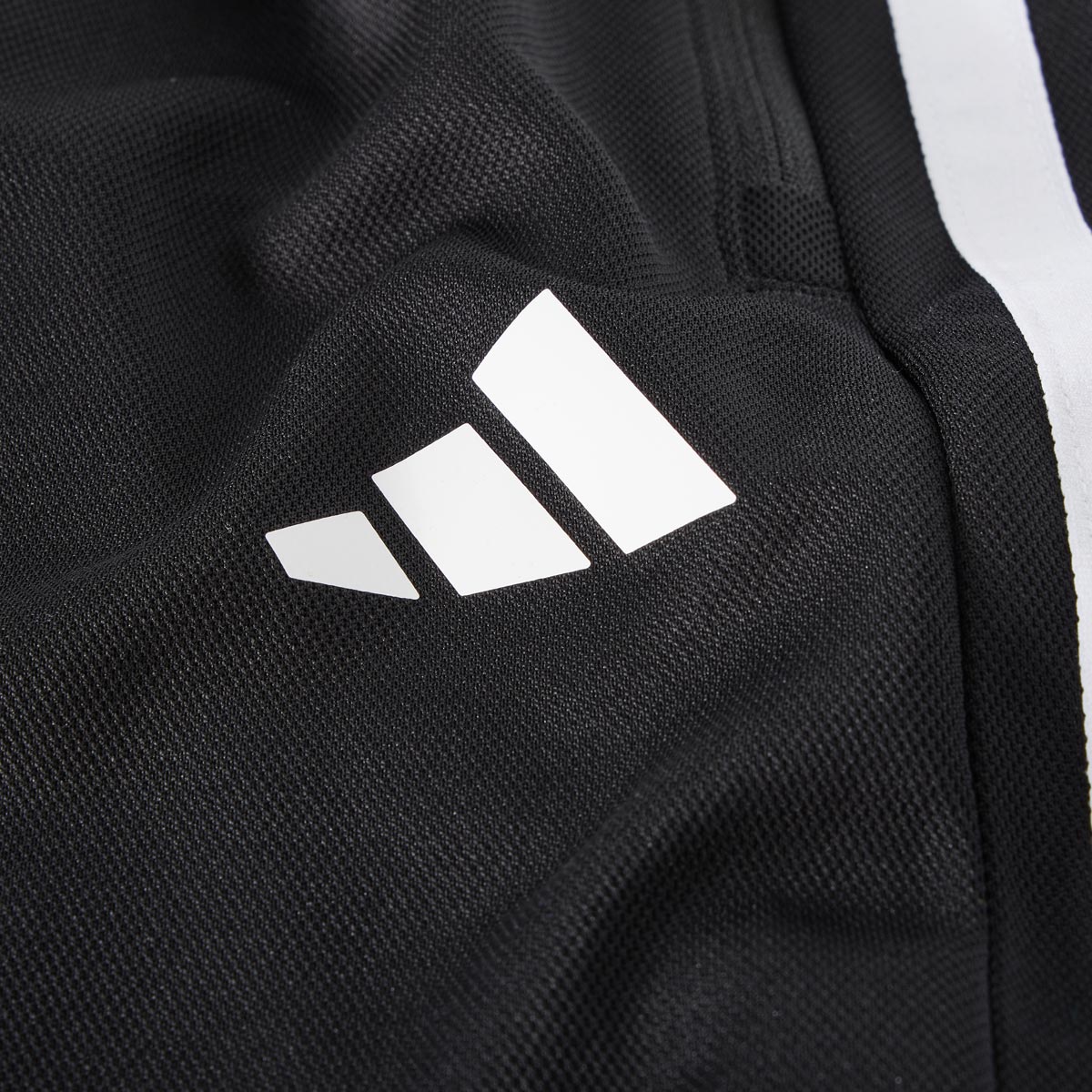 adidas Fitness-Shorts mit Climacool Technologie, atmungsaktiv schwarz