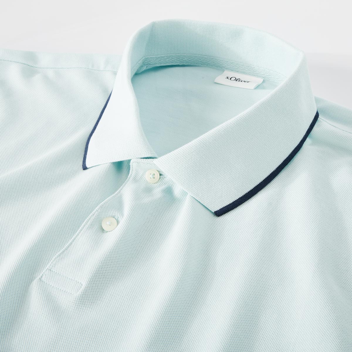 s.Oliver Poloshirt mit Kontrastdetails mint