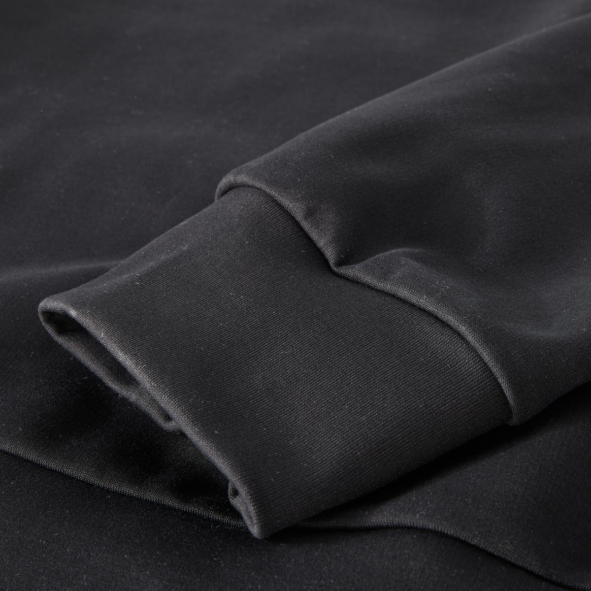 BOSS Sweatshirt aus Materialmix schwarz