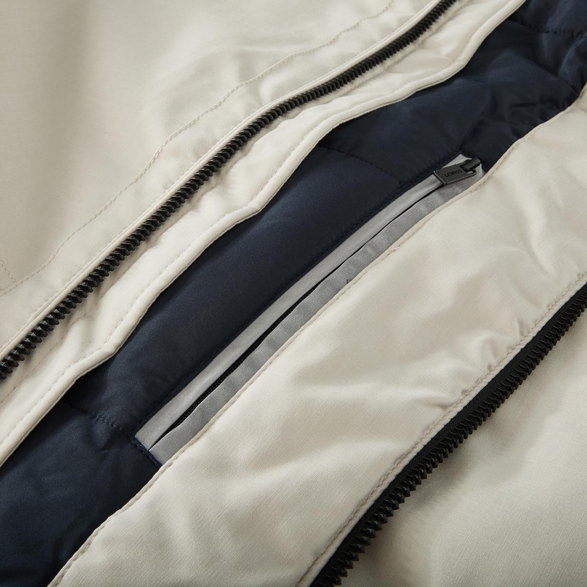 Lerros Blouson aus Funktionsmaterial, wind- und wasserabweisend cremeweiß