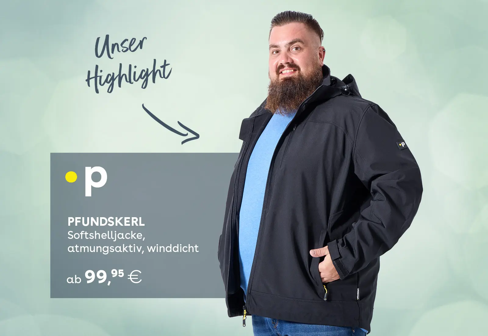 Großer Mann trägt schwarze Softshelljacke vor hellem Hintergrund