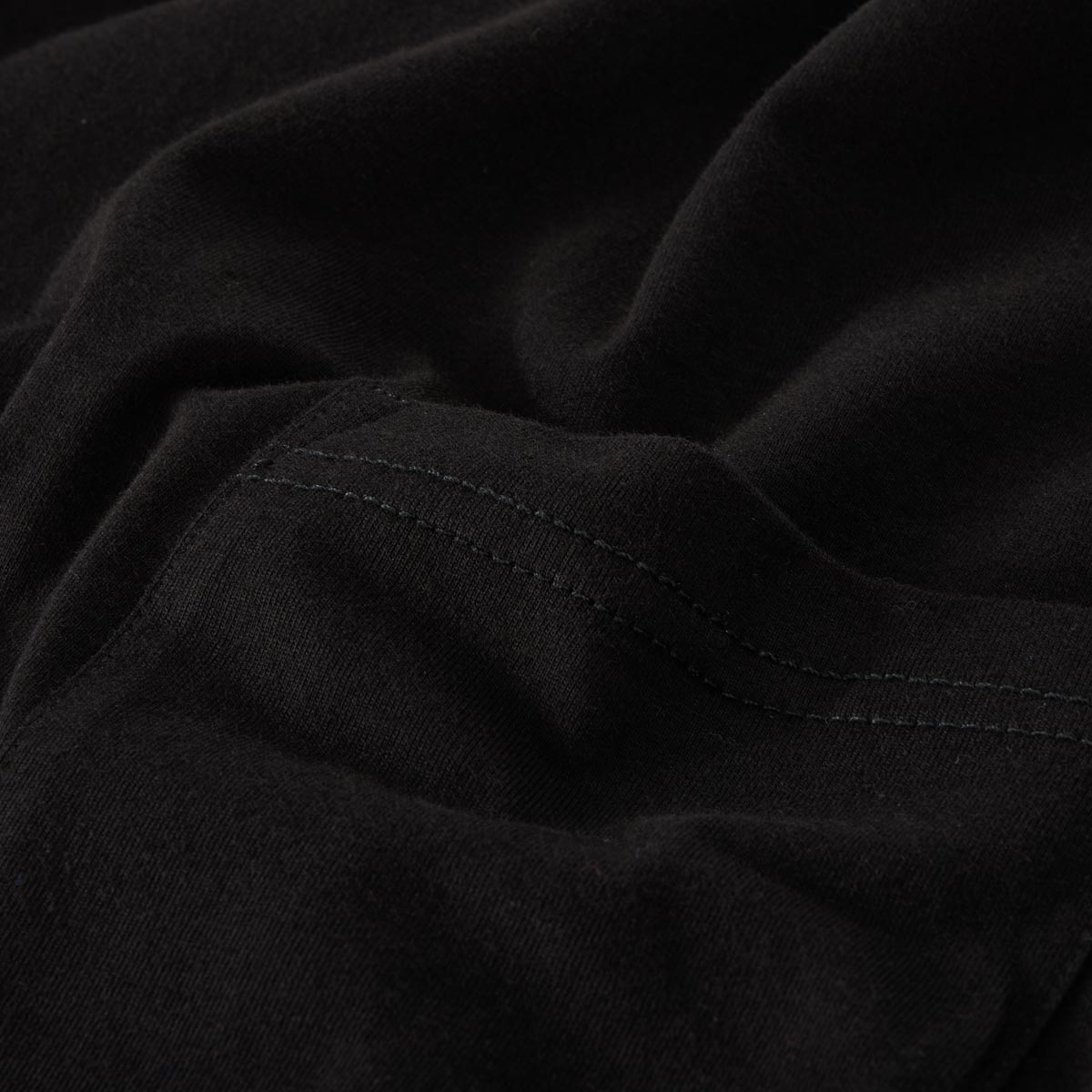 ADAMO Basic T-Shirt mit Brusttasche schwarz