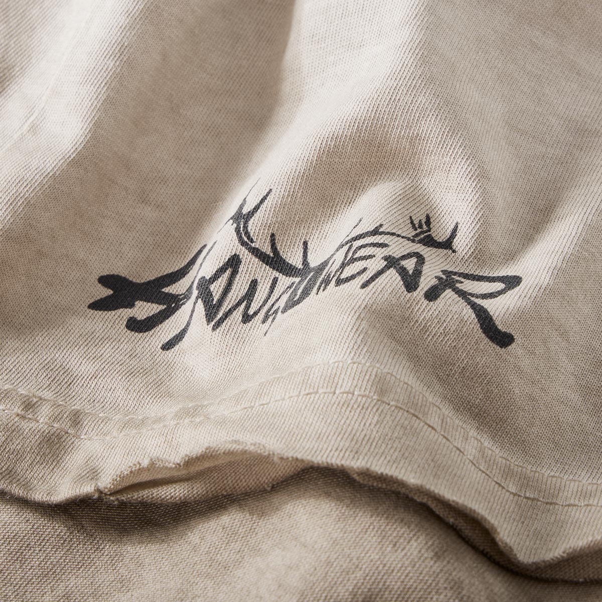 HangOwear T-Shirt mit Print auf Vorder- und Rückseite beige