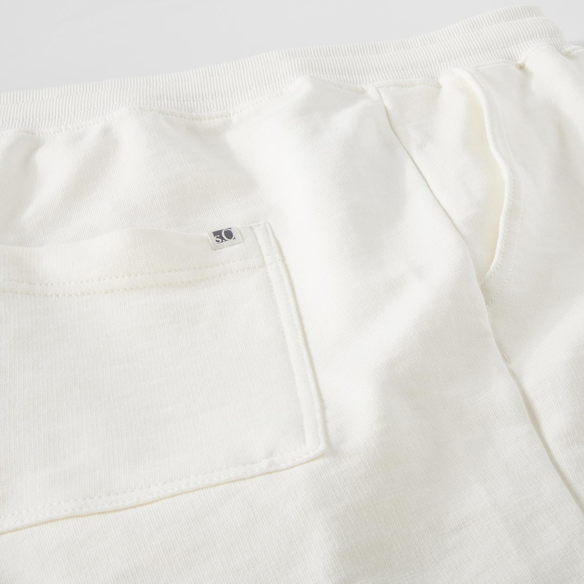 s.Oliver Jogging-Shorts aus Baumwolle weiß