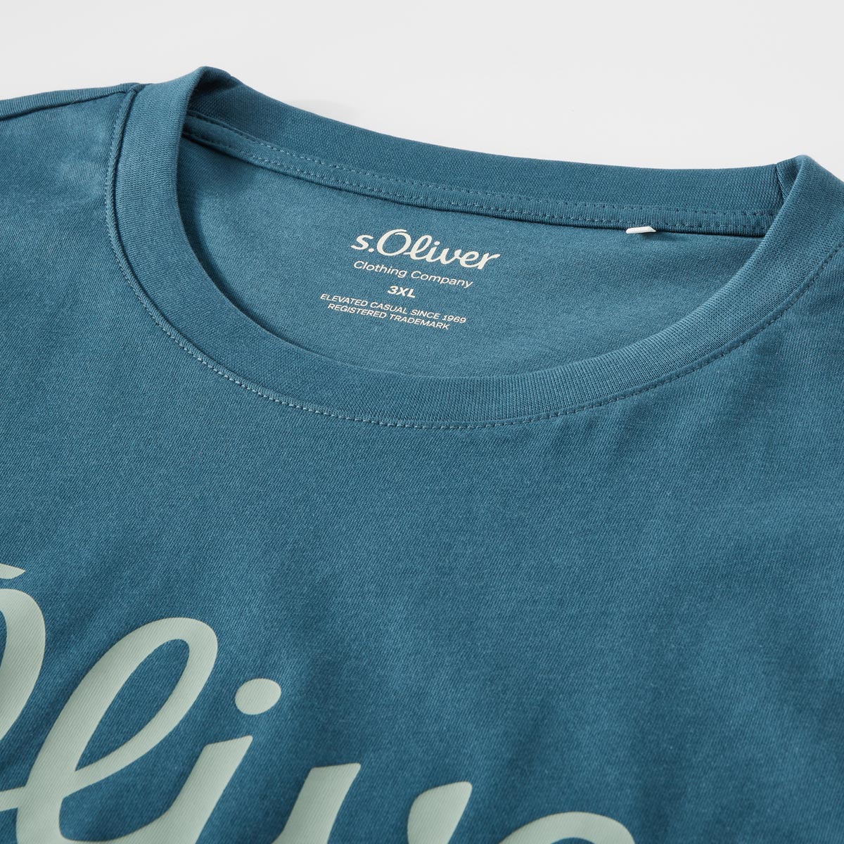 s.Oliver T-Shirt mit Label-Print blau
